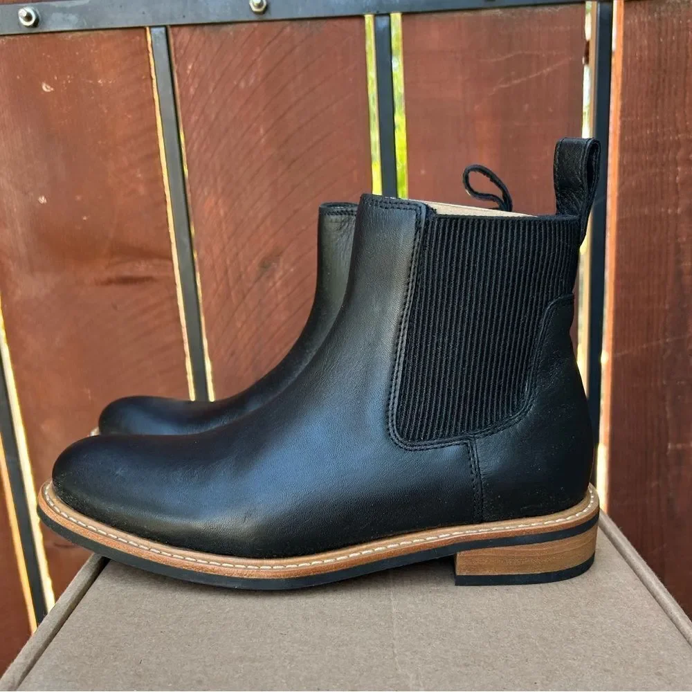 NISOLO Carmen Chelsea Black Leather Boot Size 7 NIB